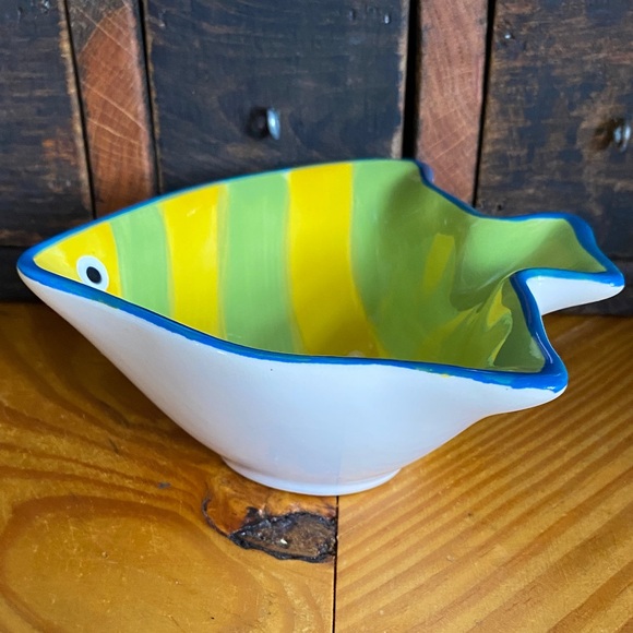 Fish-Shaped Ceramic Dish - Picture 2 of 3